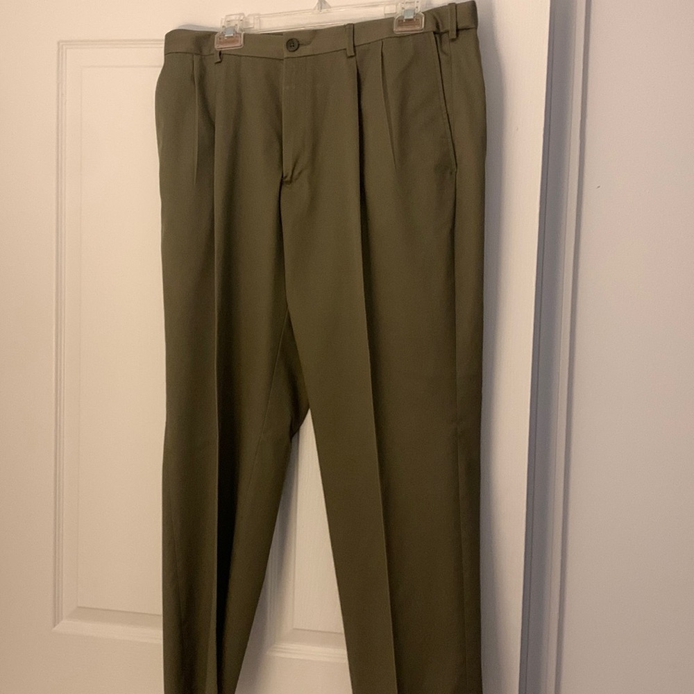 Green Haggar Men’s Dressed Pants (36/29)